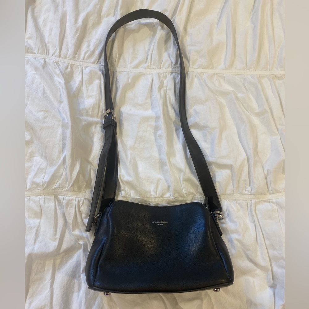 🌷David Jones Paris Vegan Leather Black Crossbody Bag 3/$30 - Picture 2 of 9